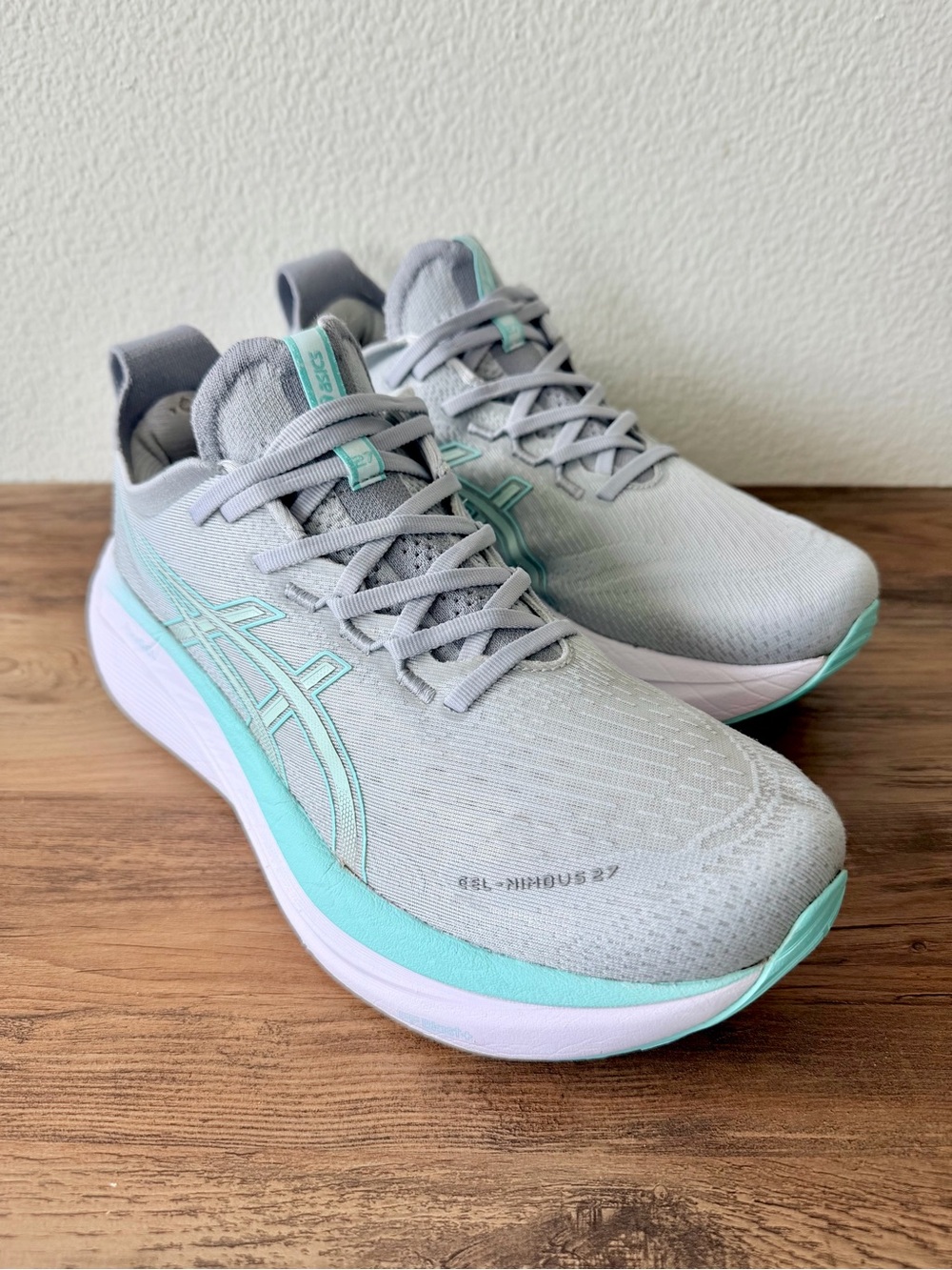 ASICS Gel-Nimbus 27 Womens Running Shoes in Piedmont Grey/Illuminate Mint (10.5)
